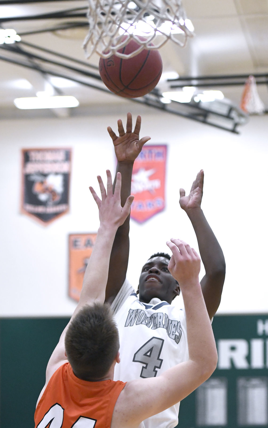West hosts Sergeant Bluff-Luton